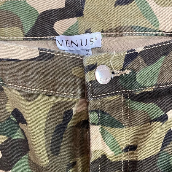 VENUS CAMO DENIM SHORTS NWOT SIZE 16 - Picture 4 of 10